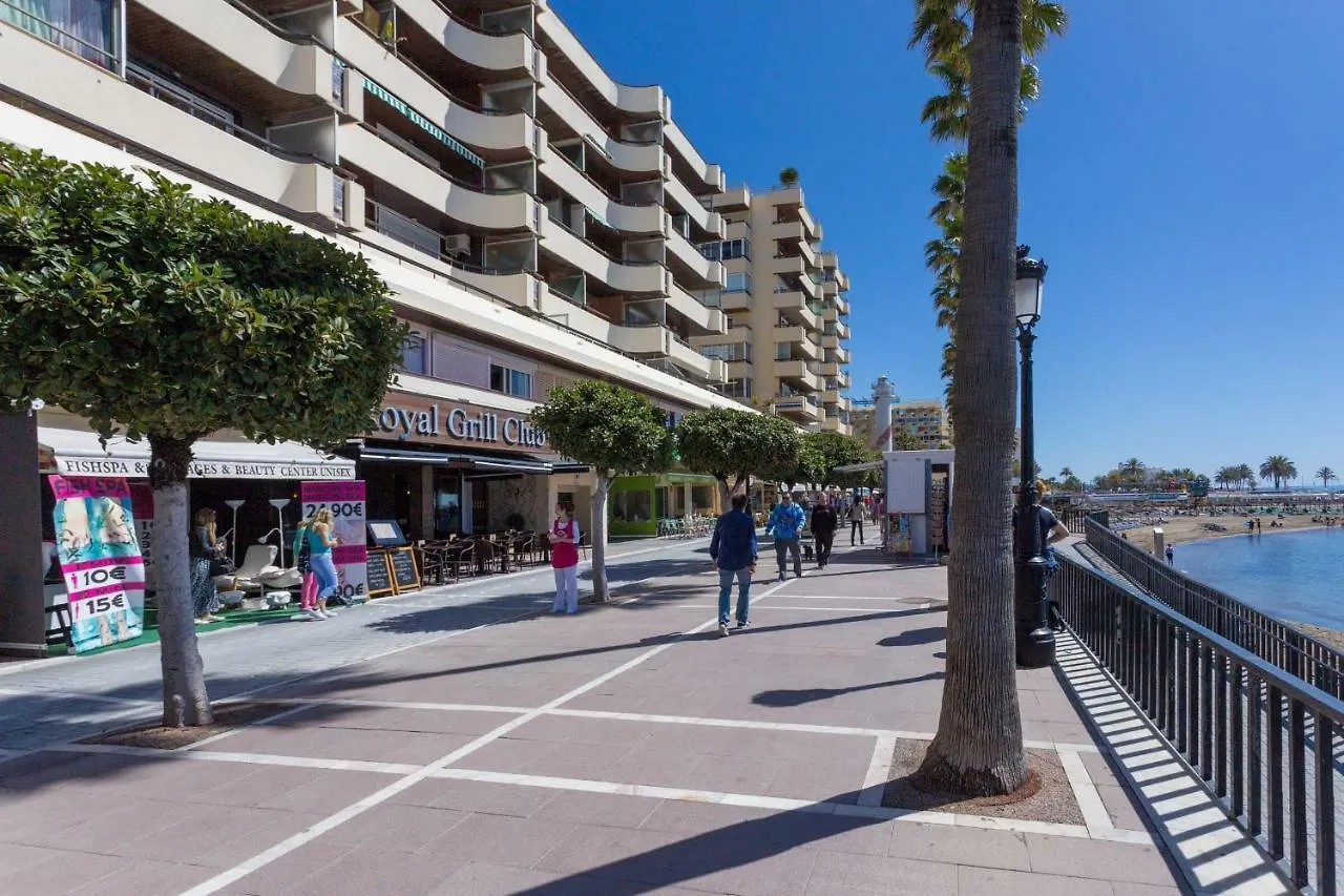 Beachfront Apartment Marbella 0*,